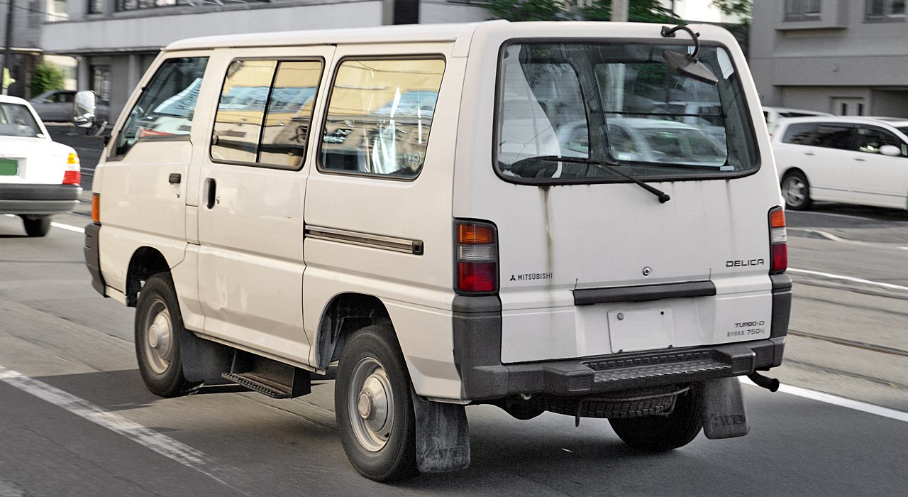 Mitsubishi Delica 2.0 (91 Hp)