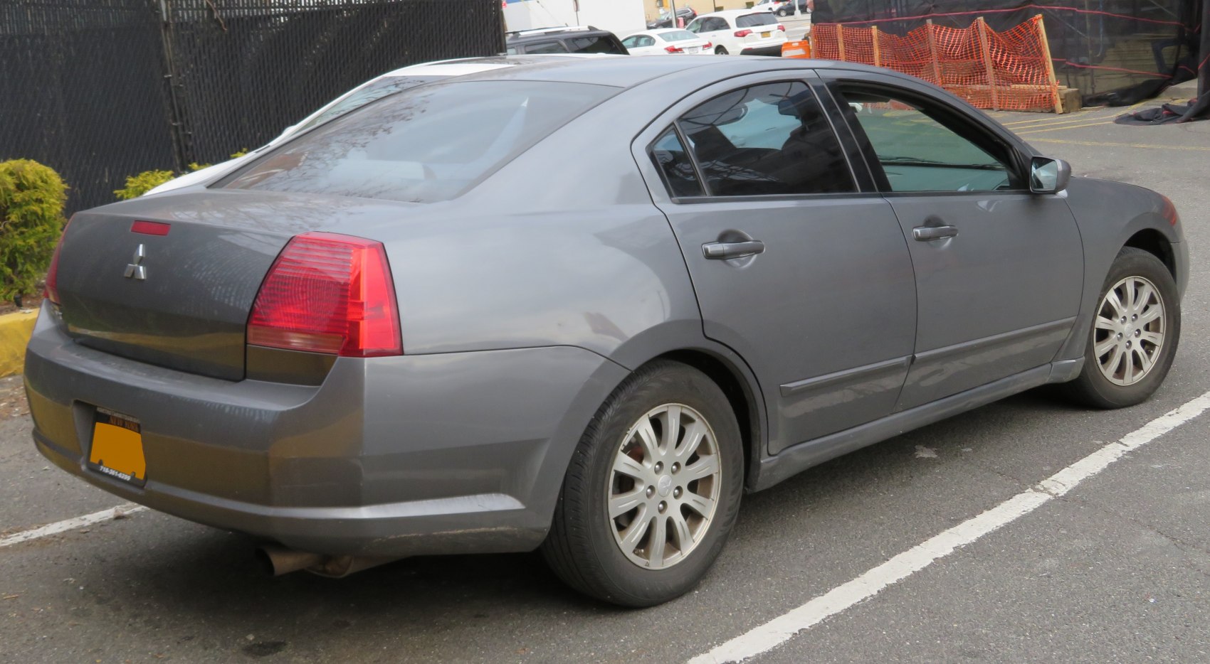 Mitsubishi Galant 3.8 V6 (258 Hp)