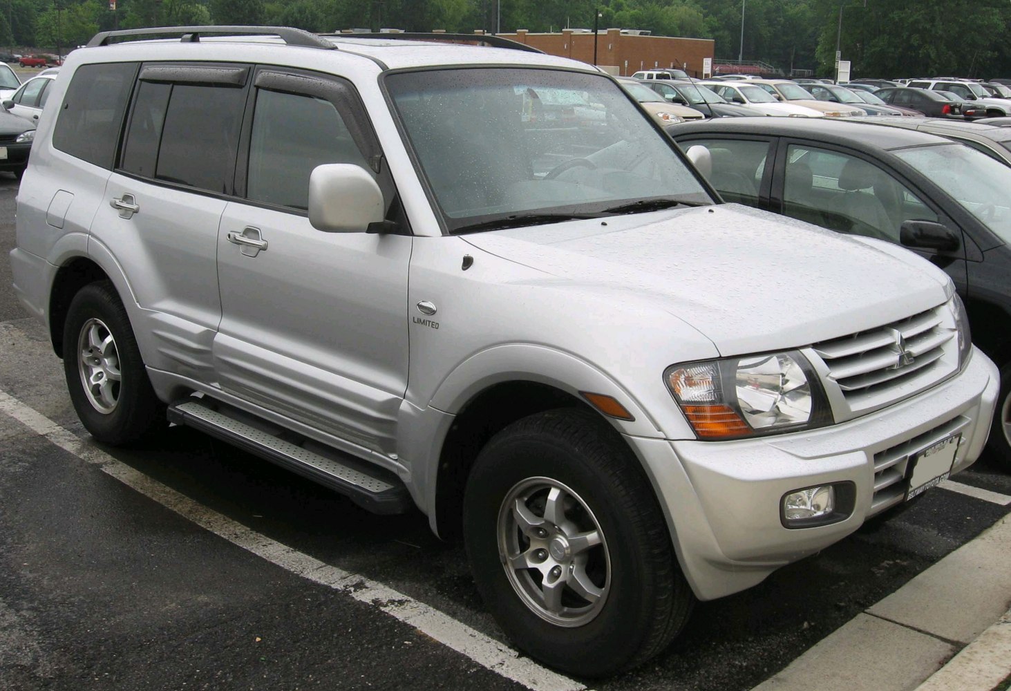 Mitsubishi Montero 3.0 i V6 GLS (150 Hp)