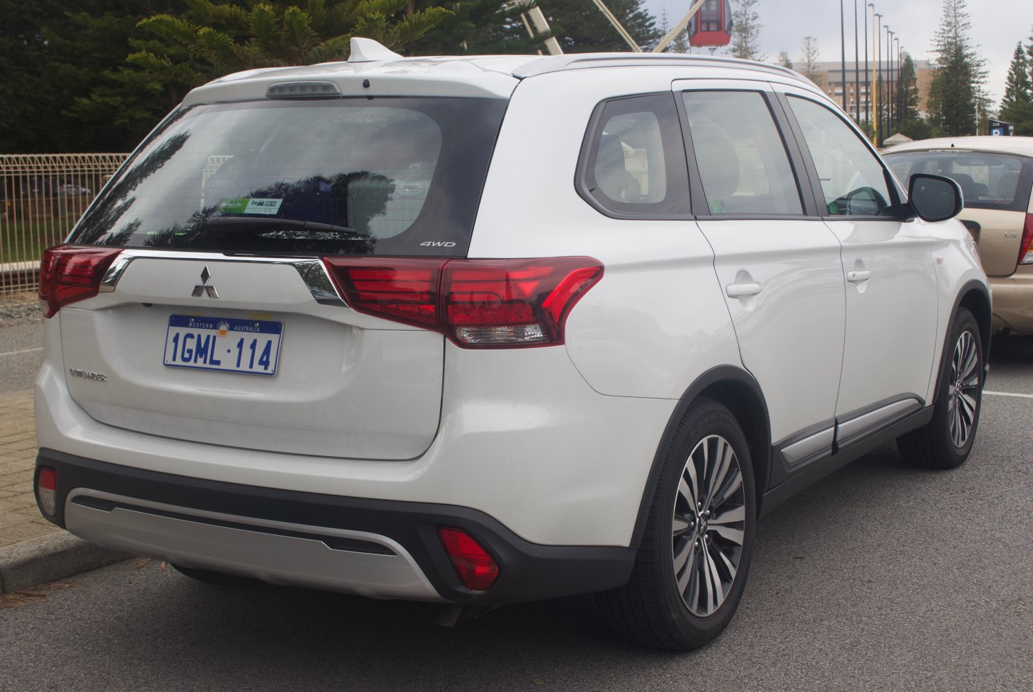 Mitsubishi Outlander 2.0 MIVEC (150 Hp) 4WD CVT