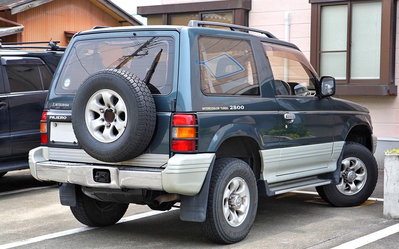 Mitsubishi Pajero 3.0 i V6 24V GLS (150 Hp) Automatic