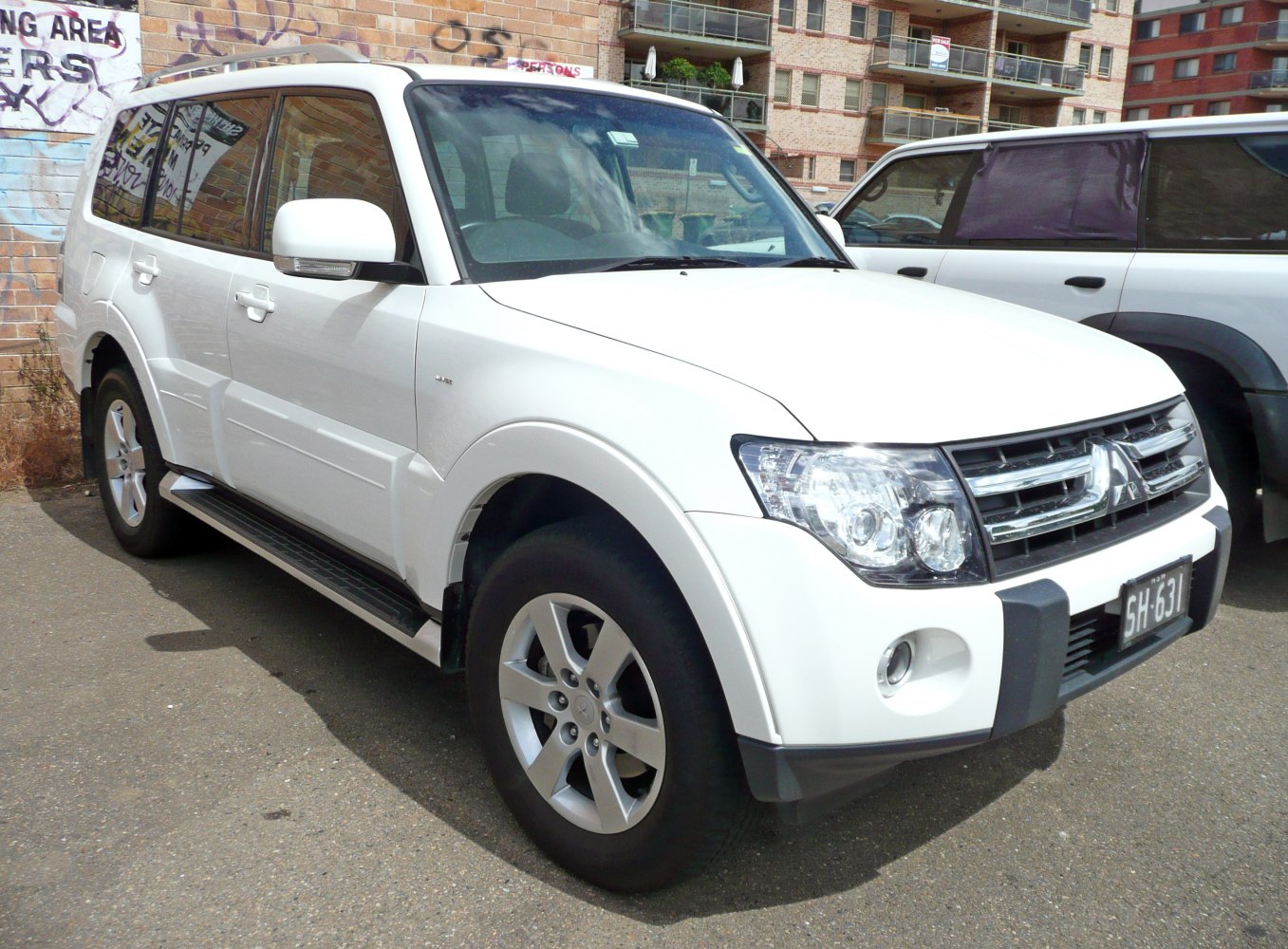 Mitsubishi Pajero 3.8 i V6 24V MIVEC (250 Hp) 3-doors