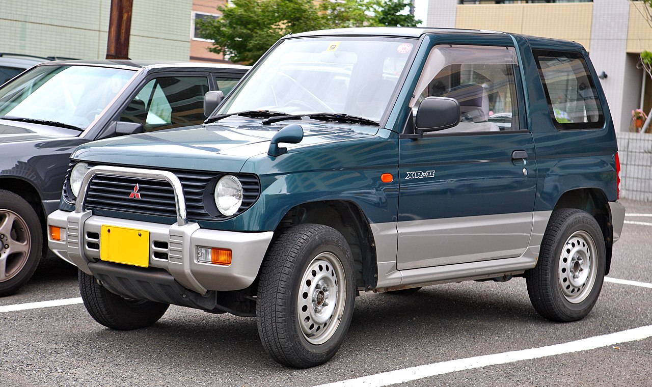 Mitsubishi Pajero 0.7 16V (52 Hp)