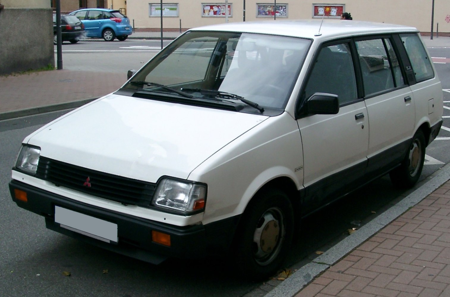 Mitsubishi Space Wagon 2.0 GLX 4x4 (D08W) (84 Hp)