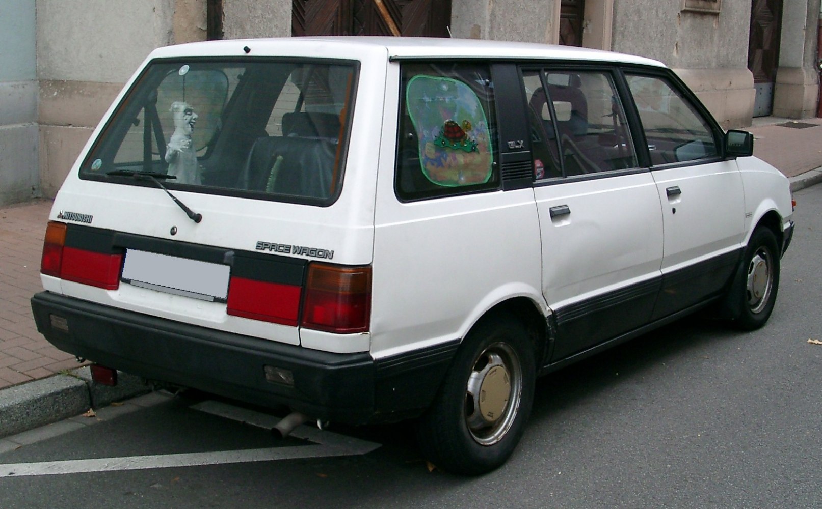 Mitsubishi Space Wagon 2.0 GLX 4x4 (D08W) (84 Hp)