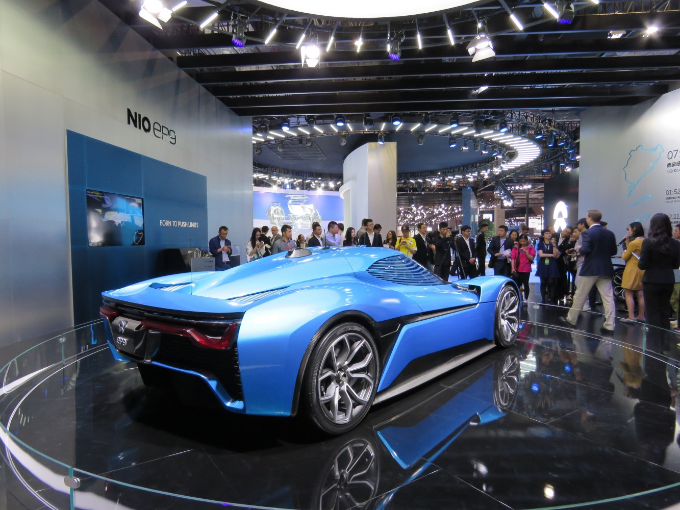 NIO EP9 (1360 Hp) 4WD Electric