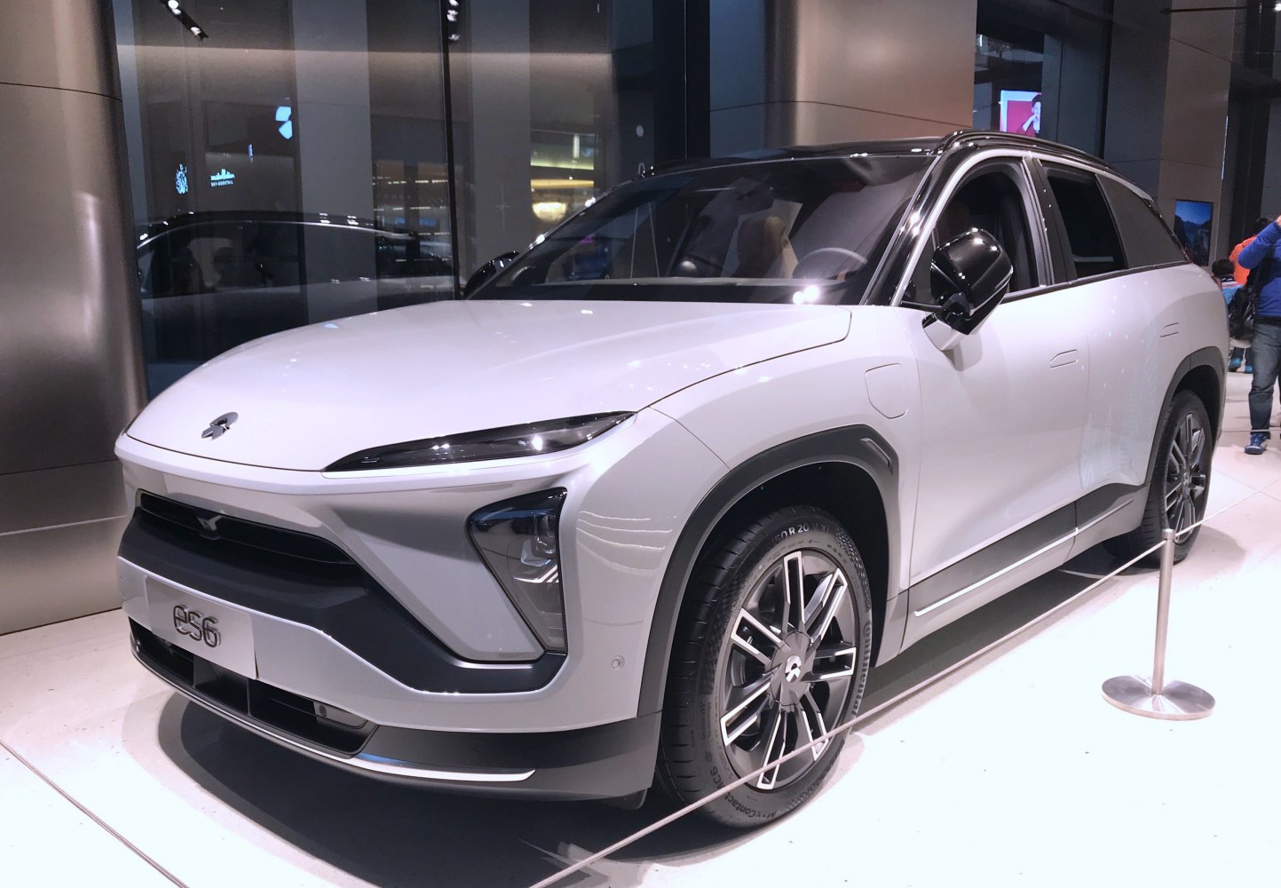 NIO ES6