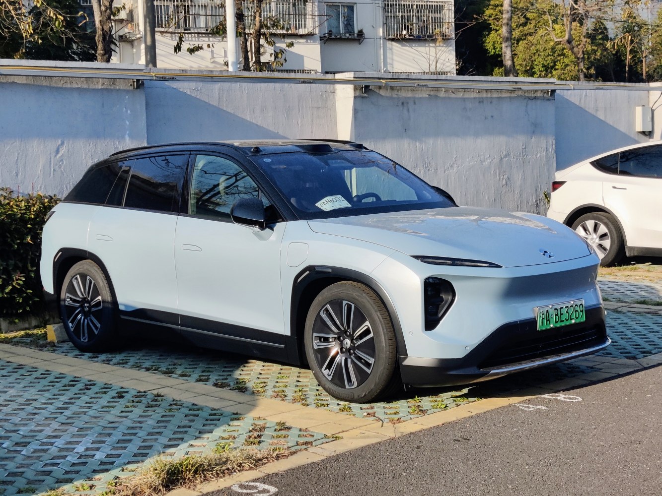 NIO ES7