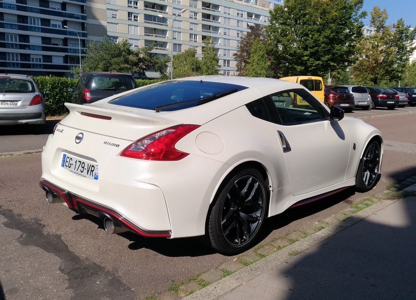 Nissan 370Z 3.7 V6 (332 Hp) (USA)