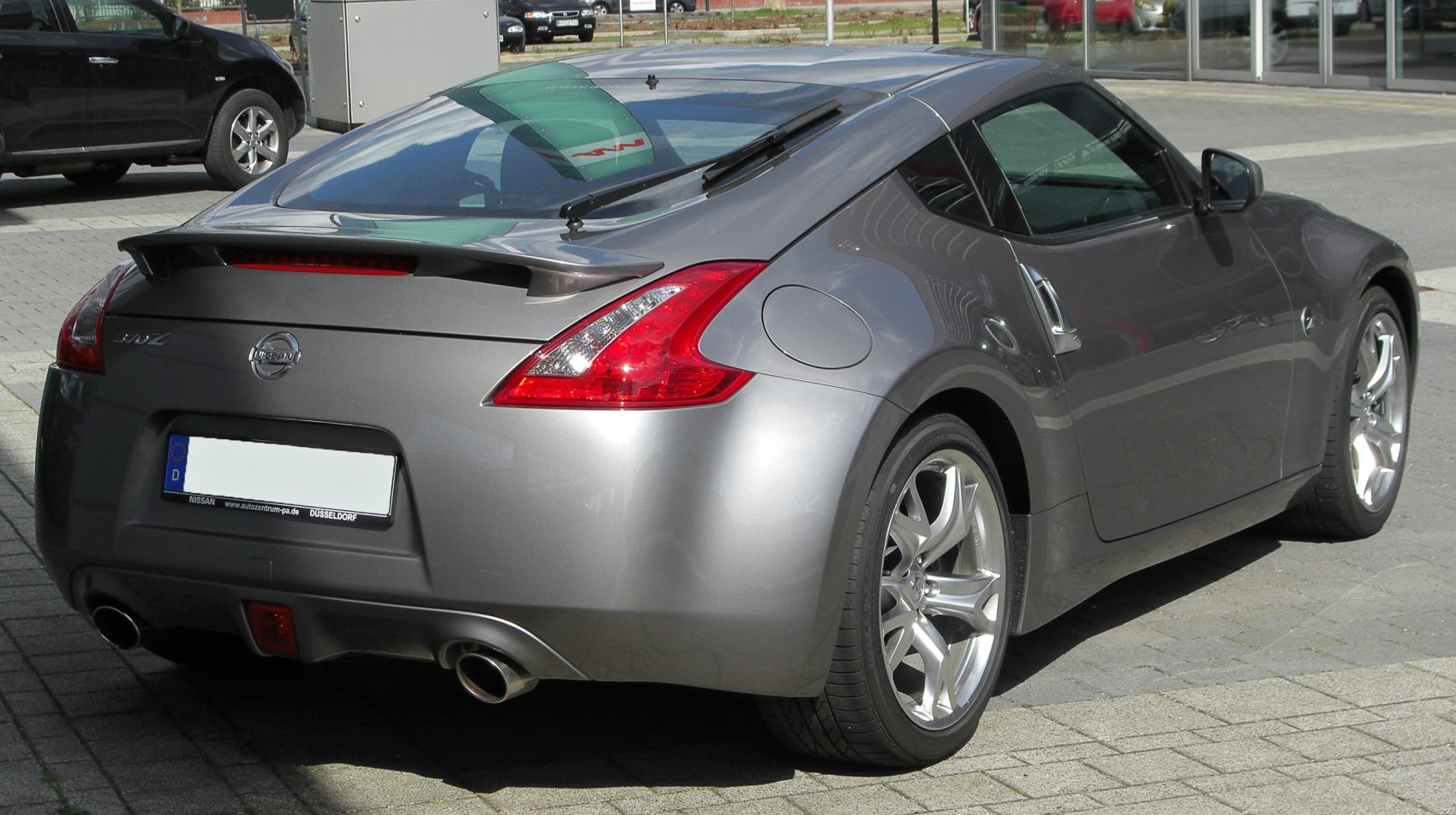 Nissan 370Z 3.7 (328 Hp)