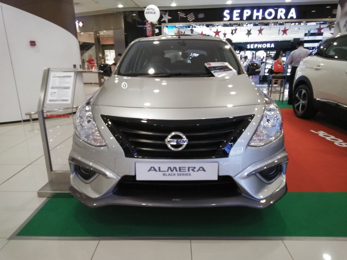 Nissan Almera 1.2i (79 Hp)