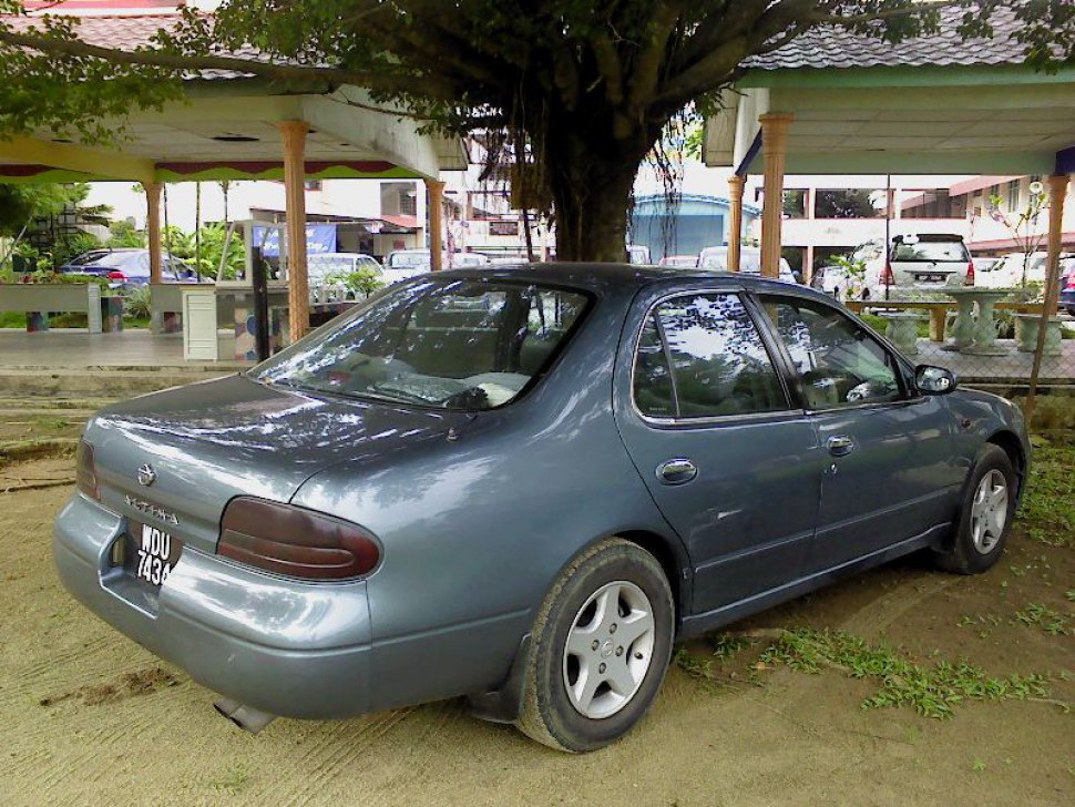 Nissan Altima 2.4i (150 Hp)