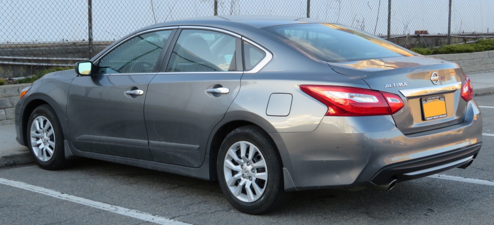 Nissan Altima 2.5 (182 Hp) CVT