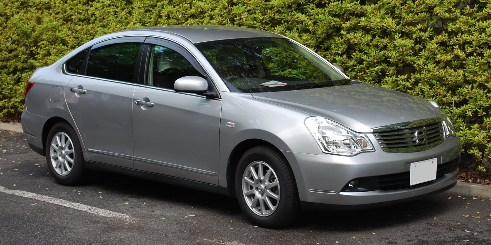 Nissan Bluebird 1.5i (109 Hp) Automatic