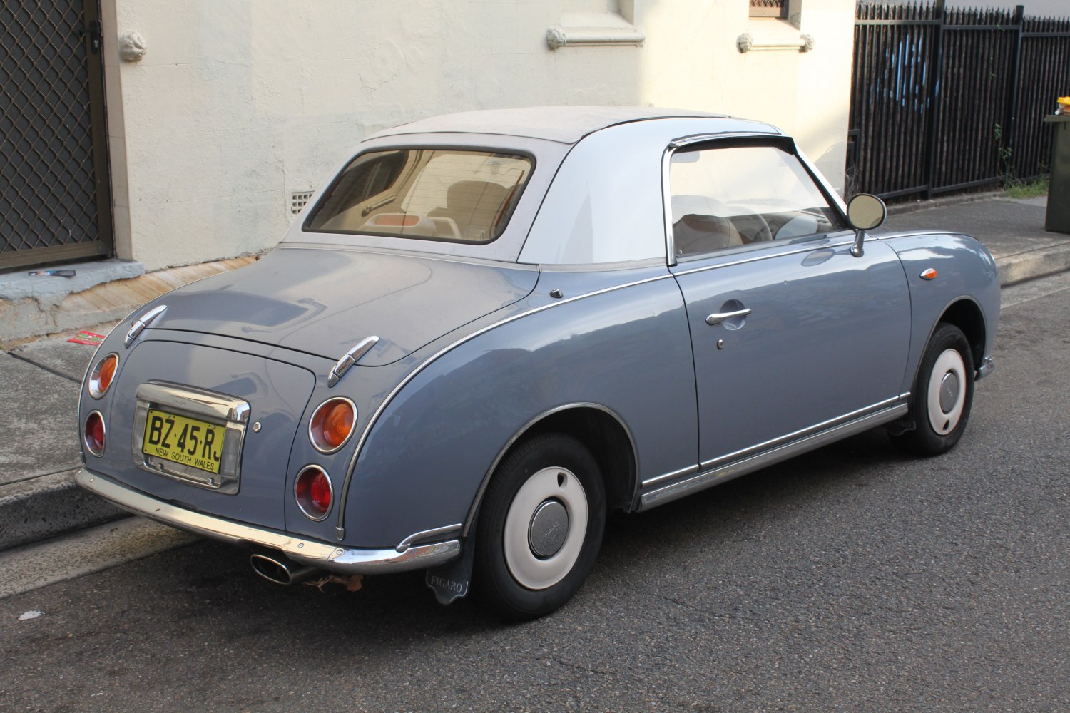 Nissan Figaro 1.0 T (76 Hp)