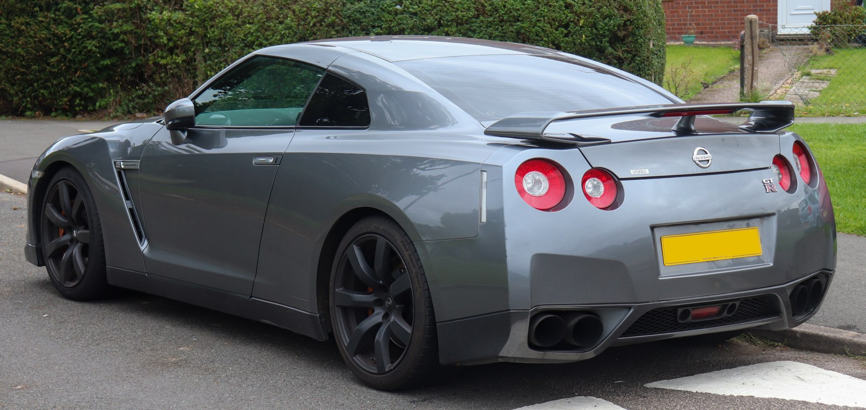 Nissan GT-R 3.8 V6 (485 Hp) AWD DCT