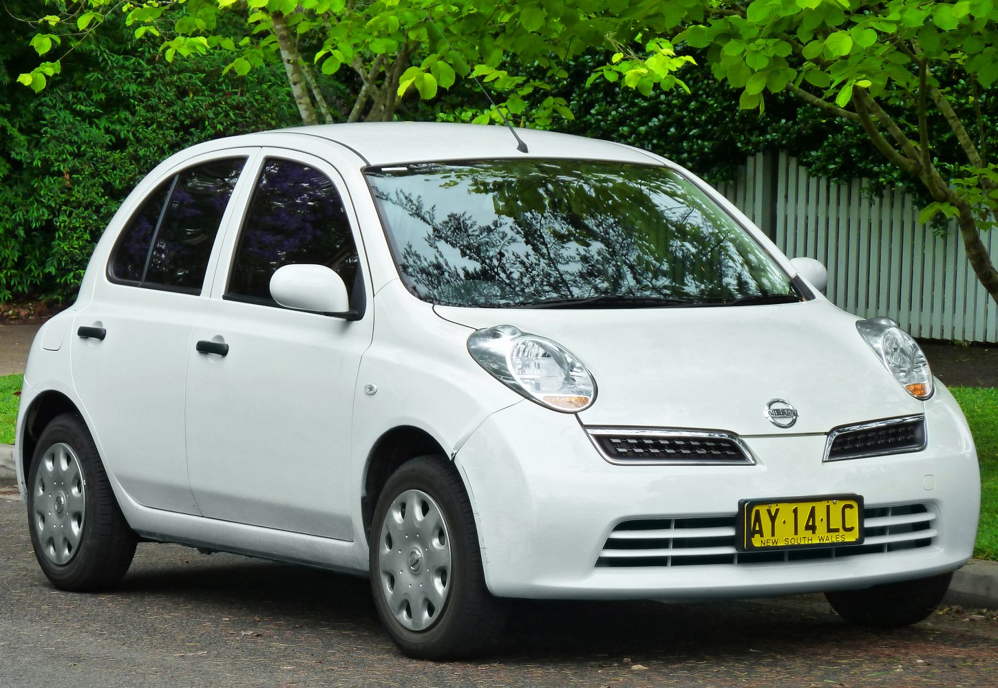 Nissan Micra 1.4 i 16V (88 Hp)