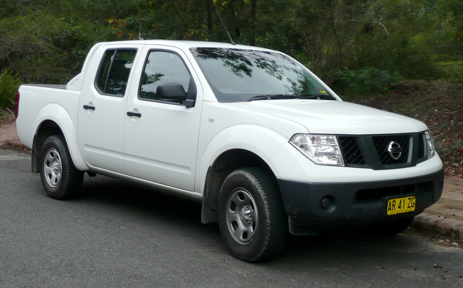 Nissan Navara 2.5 dCi King Cab (174 Hp) 4WD Automatic