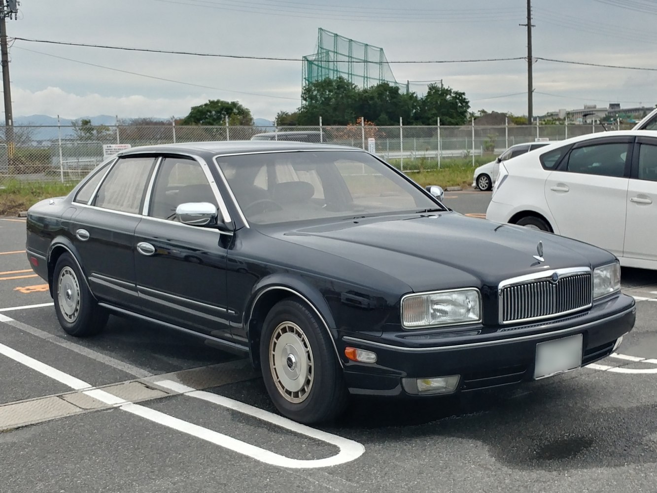 Nissan President 4.5 i V8 32V Type L (270 Hp)