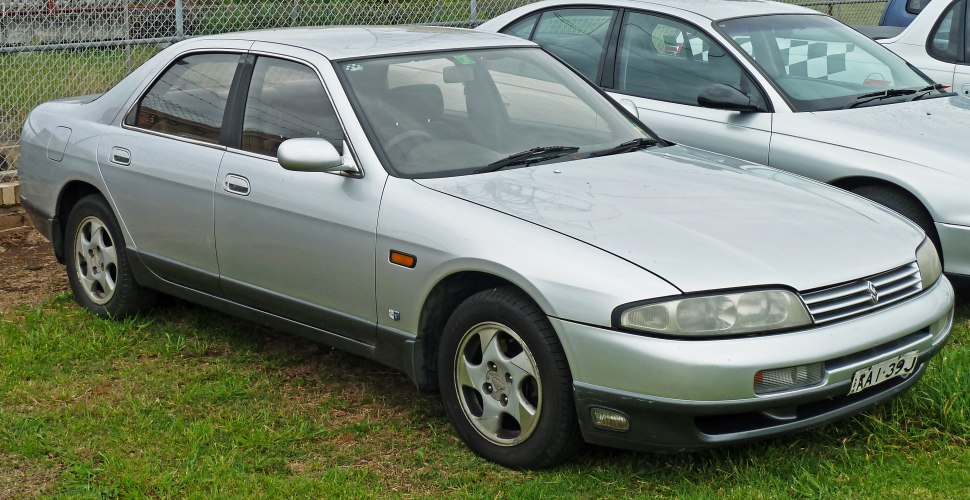 Nissan Skyline 2.0 i GTS (125 Hp)