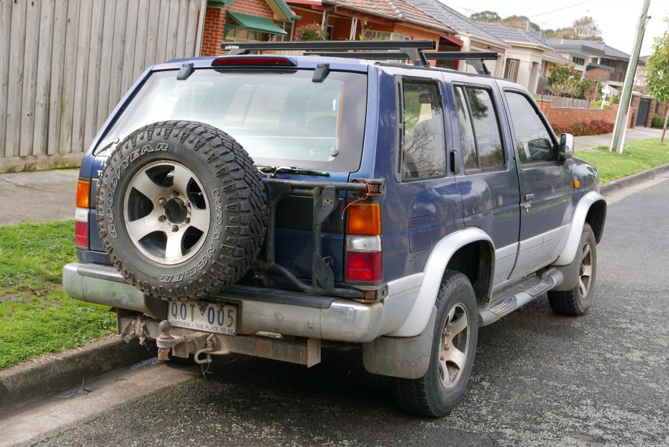 Nissan Terrano 2.4 i 4WD (103 Hp)