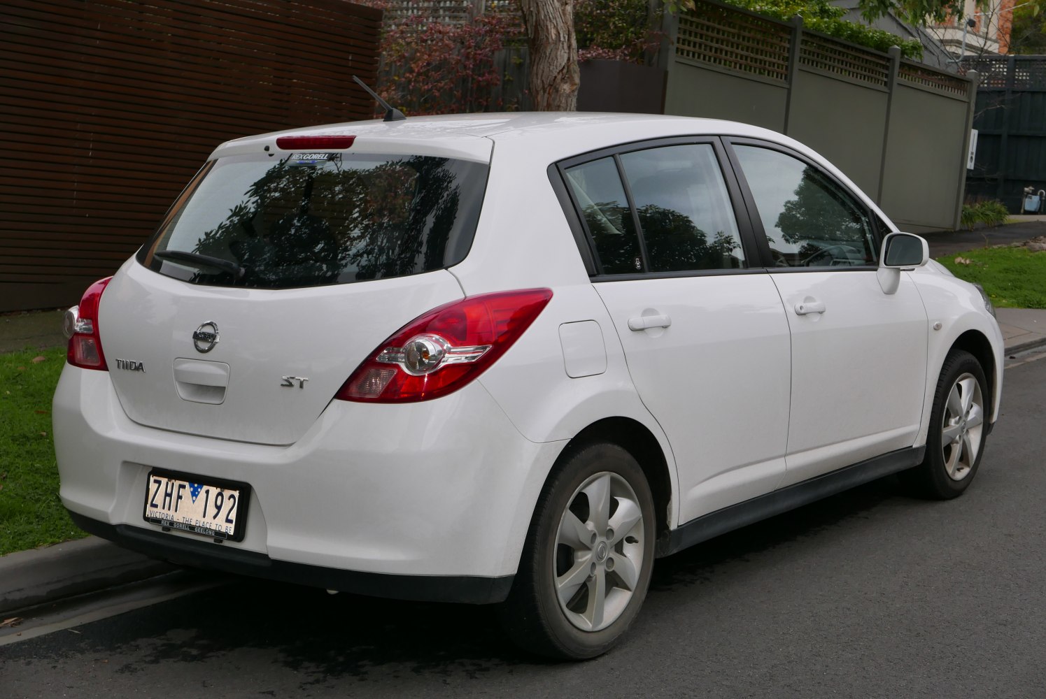 Nissan Tiida 1.8i (126 Hp)