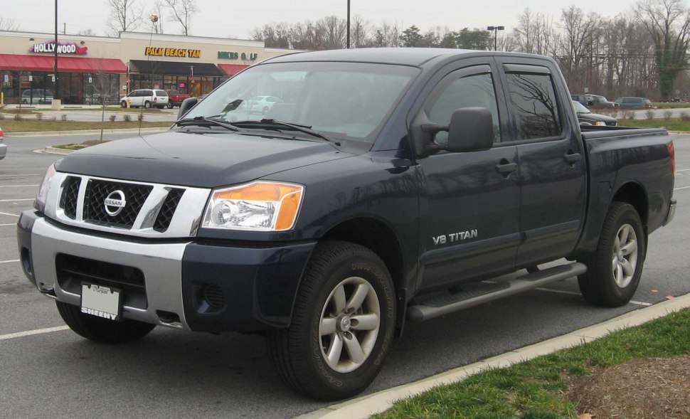 Nissan Titan 5.6i V8 (305 Hp)