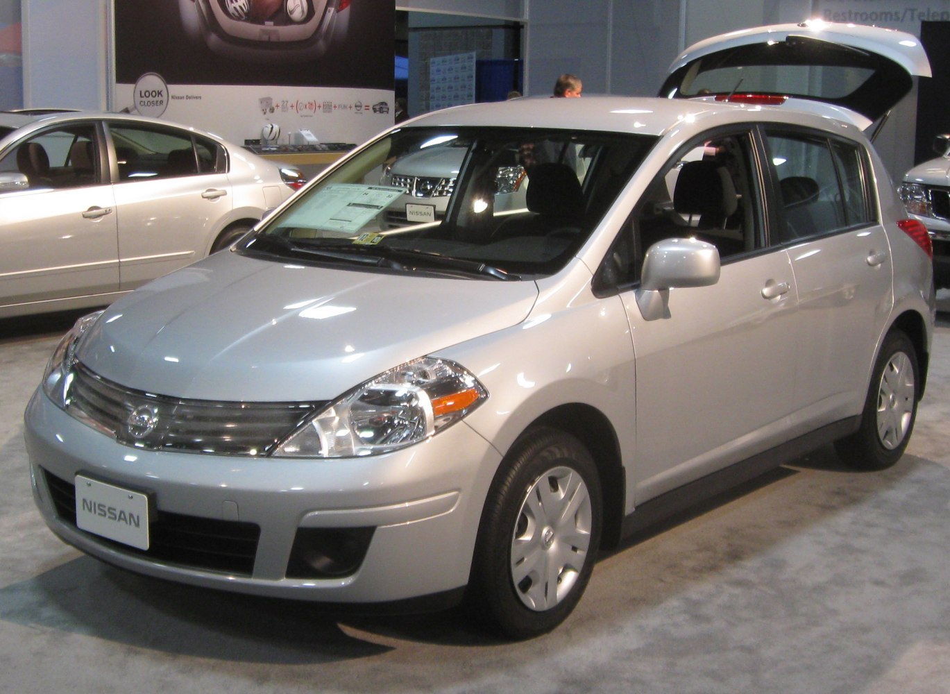 Nissan Versa 1.8 (122 Hp)