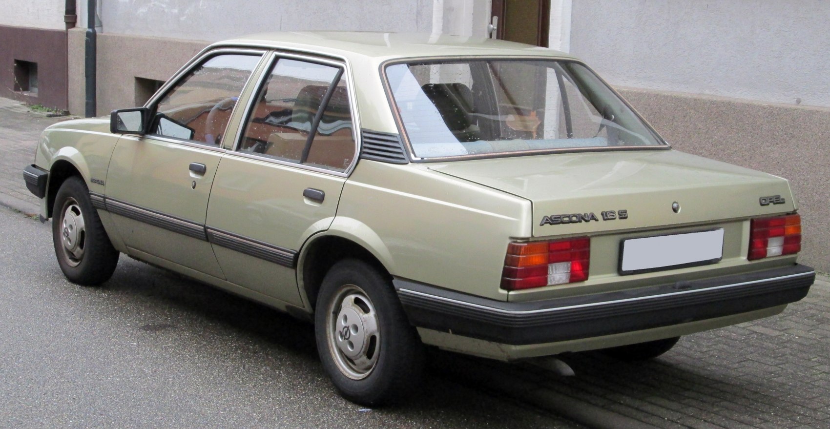 Opel Ascona 1.3 S (75 Hp)