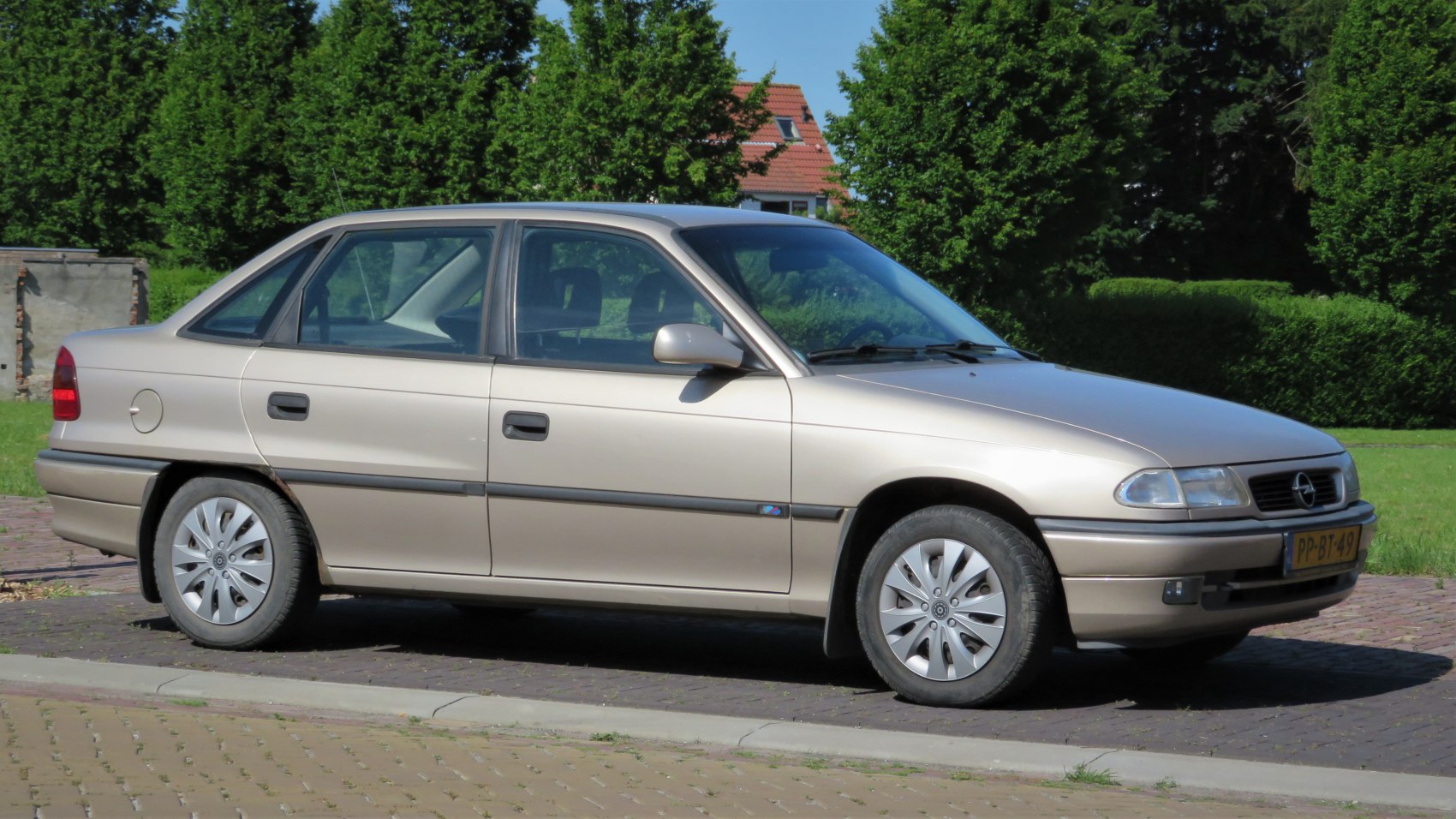 Opel Astra 1.6i 16V (101 Hp) Automatic