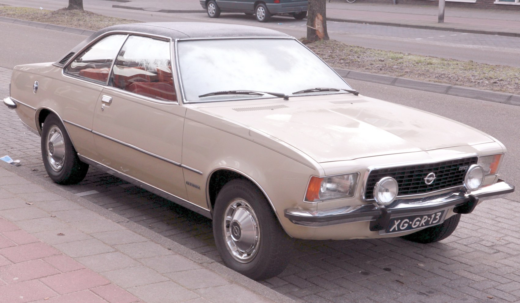 Opel Commodore 2.5 SC (130 Hp)