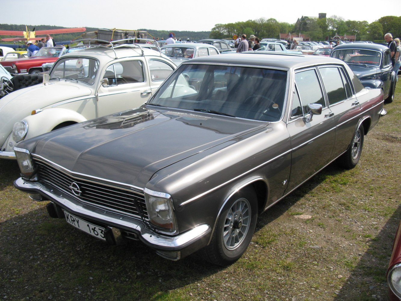 Opel Diplomat 2.8 E (165 Hp)