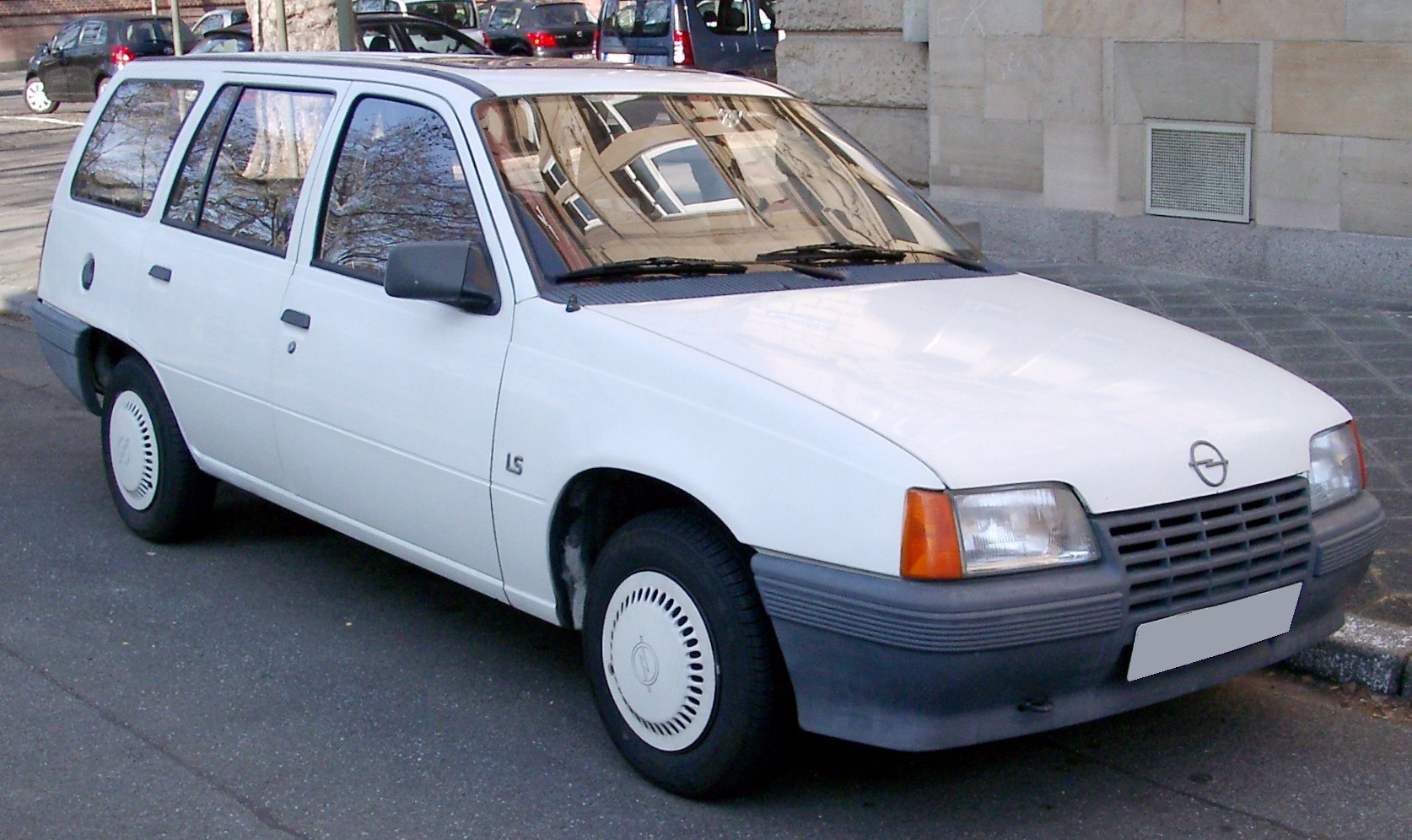 Opel Kadett 1.4i (60 Hp)