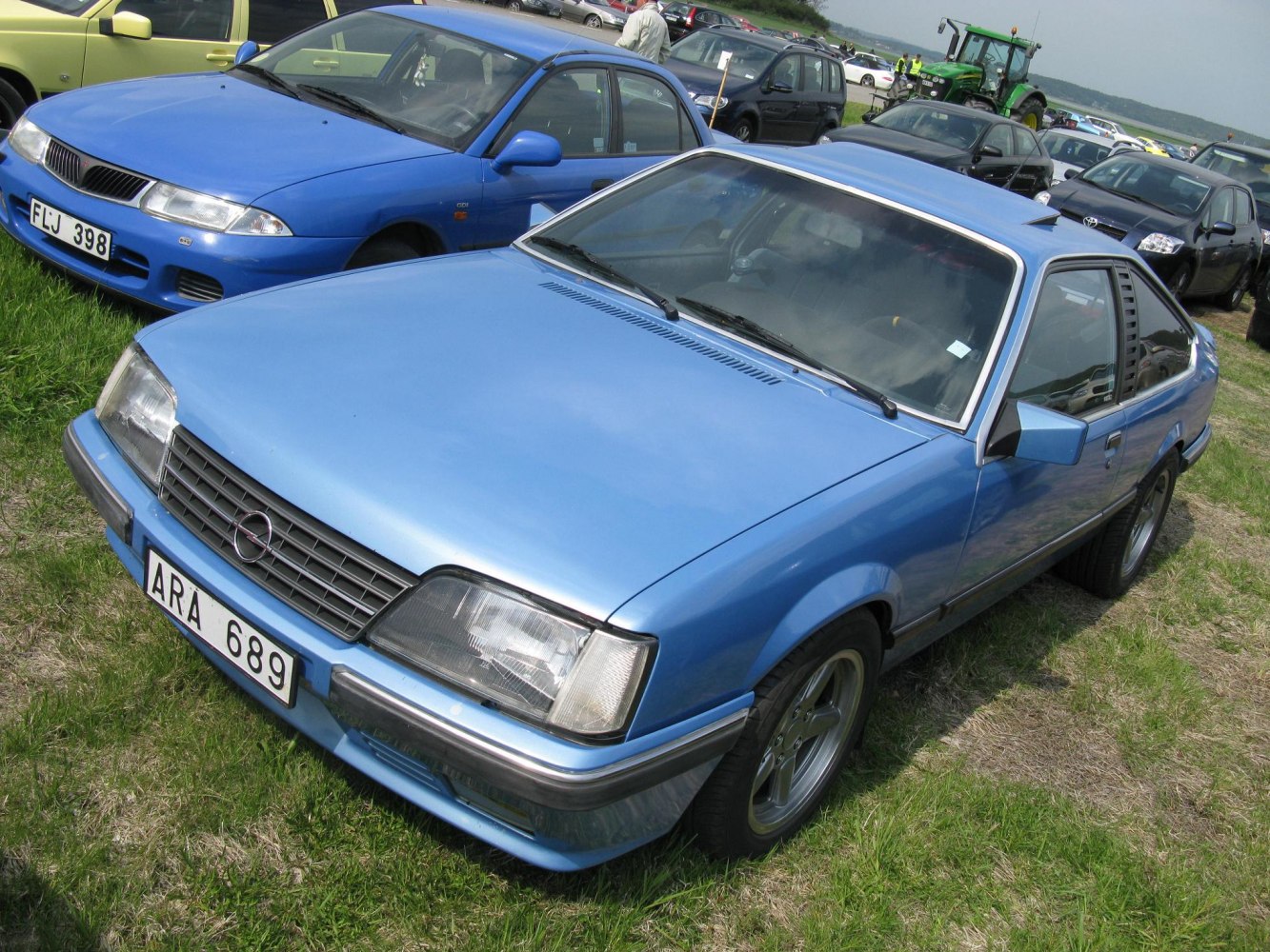 Opel Monza 3.0 E (180 Hp)