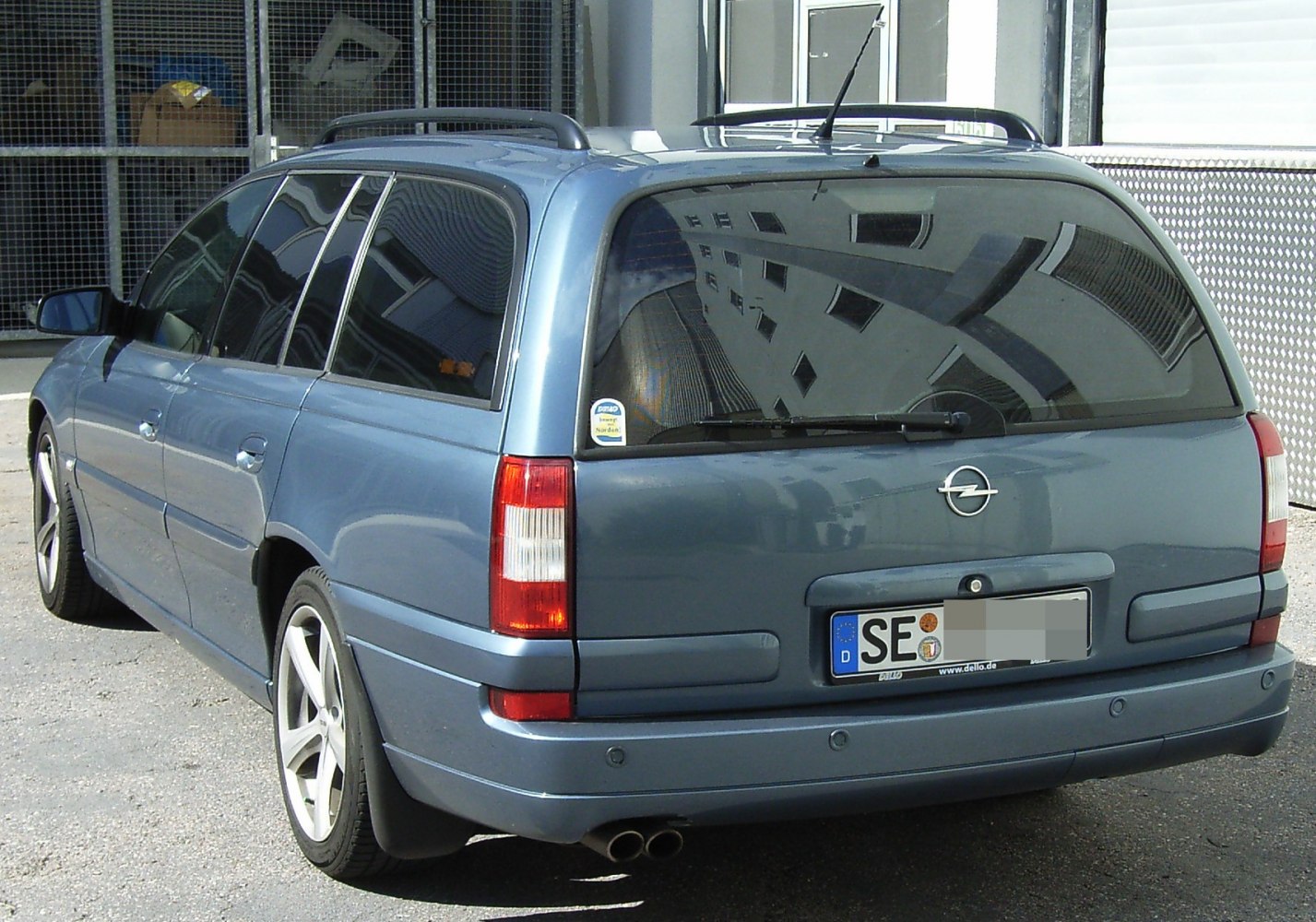 Opel Omega 2.5i V6 (170 Hp)