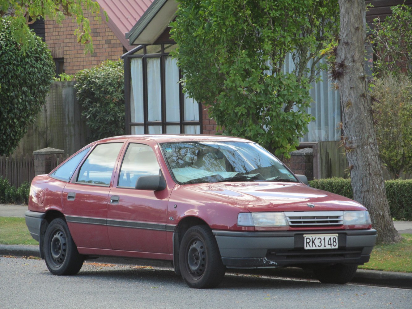 Opel Vectra 2.0i (101 Hp)