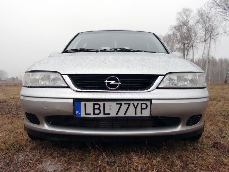 Opel Vectra 2.0i 16V (136 Hp)