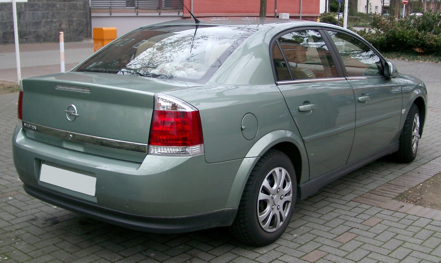 Opel Vectra 2.0 DTI (100 Hp)