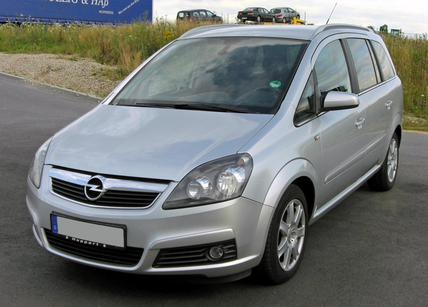 Opel Zafira 1.6i 16V (105 Hp)