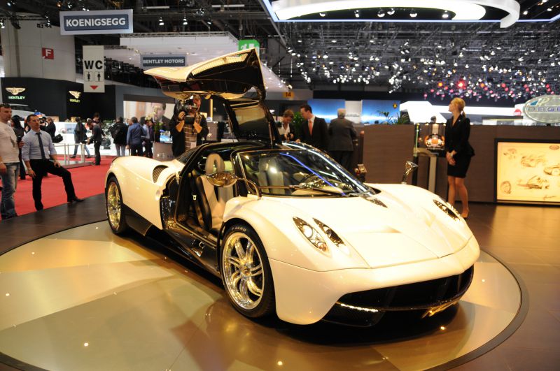 Pagani Huayra 6.0 V12 (730 Hp) Automatic