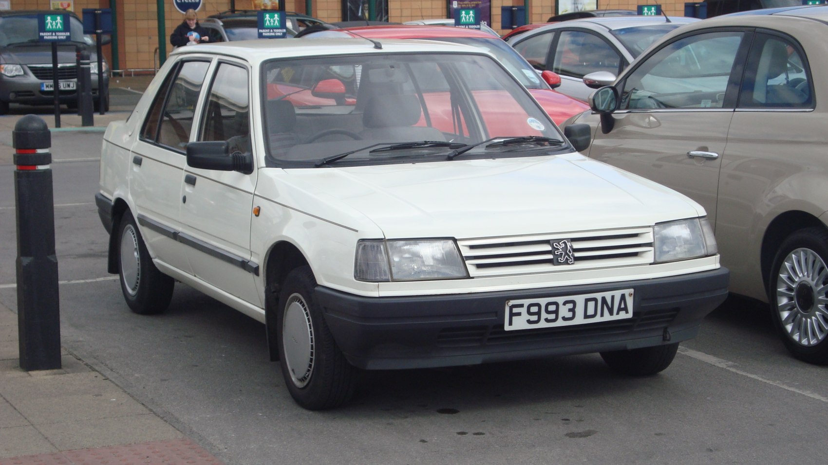 Peugeot 309