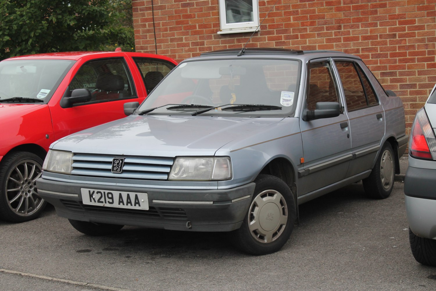 Peugeot 309 1.9i (98 Hp)