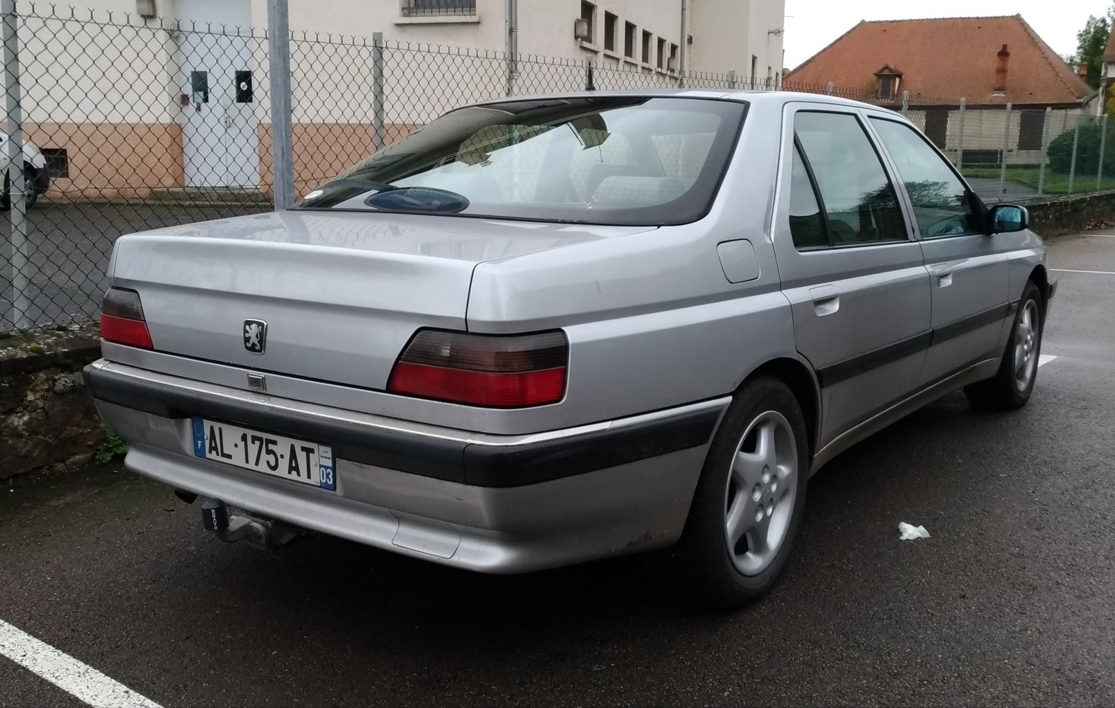 Peugeot 605 2.0 Turbo (141 Hp)