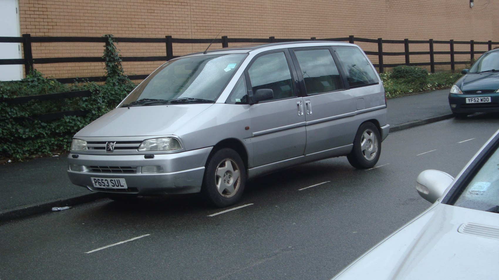 Peugeot 806