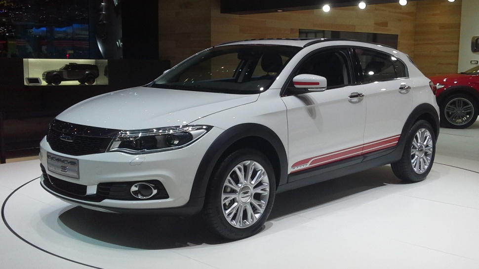 Qoros 3 3 City SUV