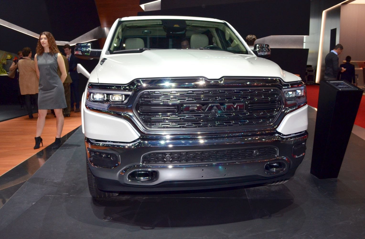 RAM 1500 5.7 HEMI V8 (395 Hp) Automatic