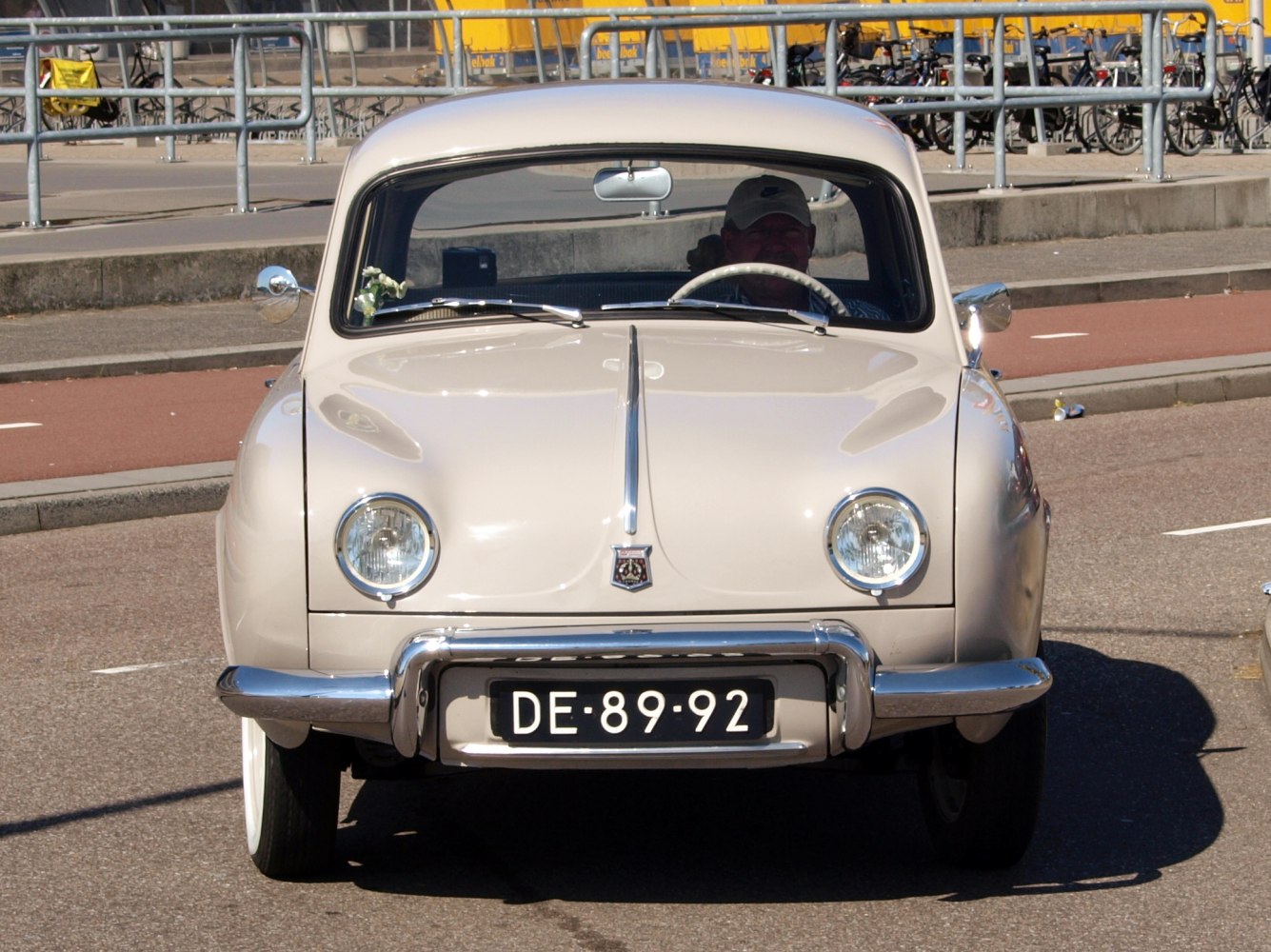 Renault Dauphine 0.8 (30 Hp)