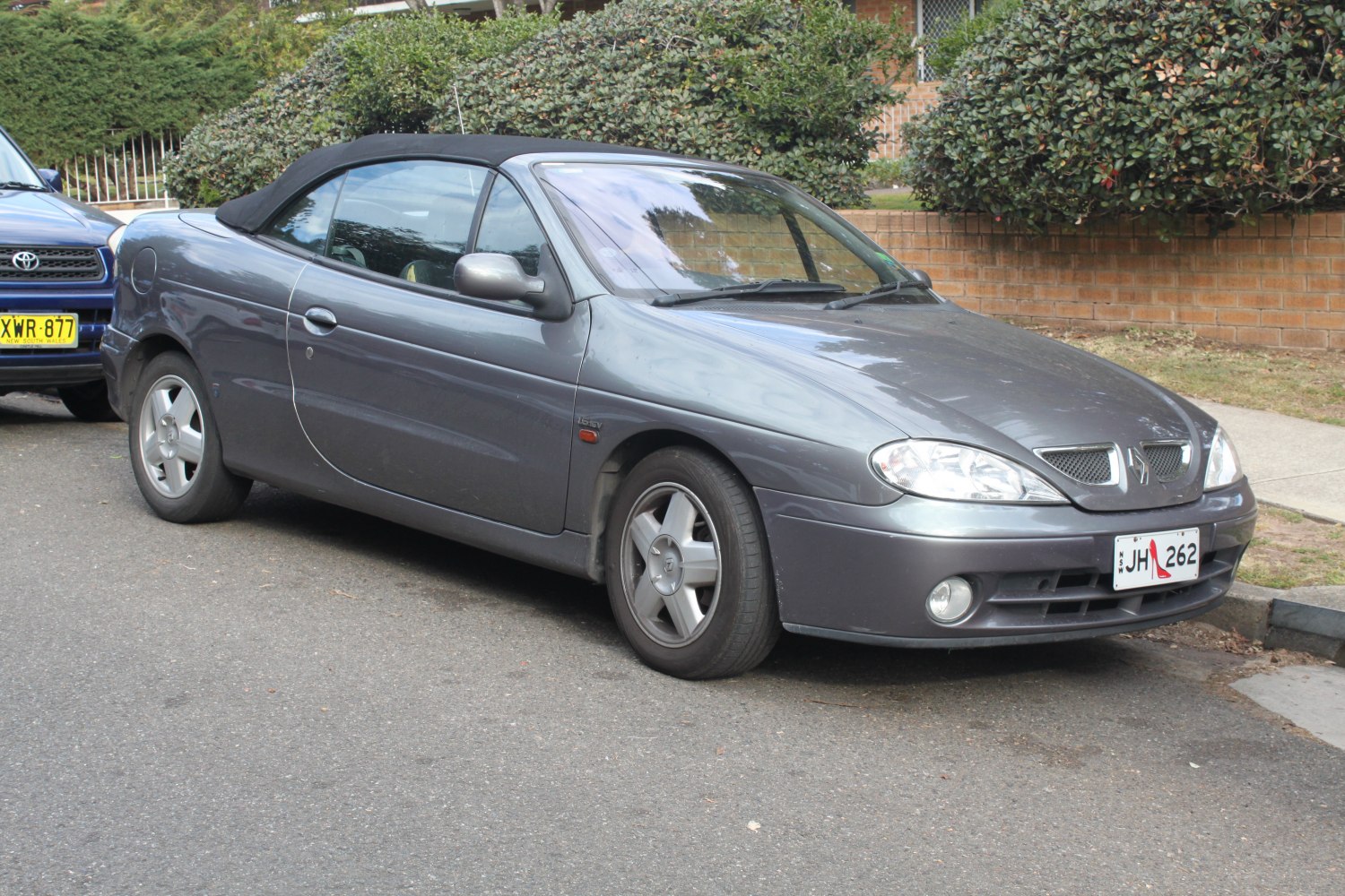 Renault Megane 2.0 IDE 16V (140 Hp)