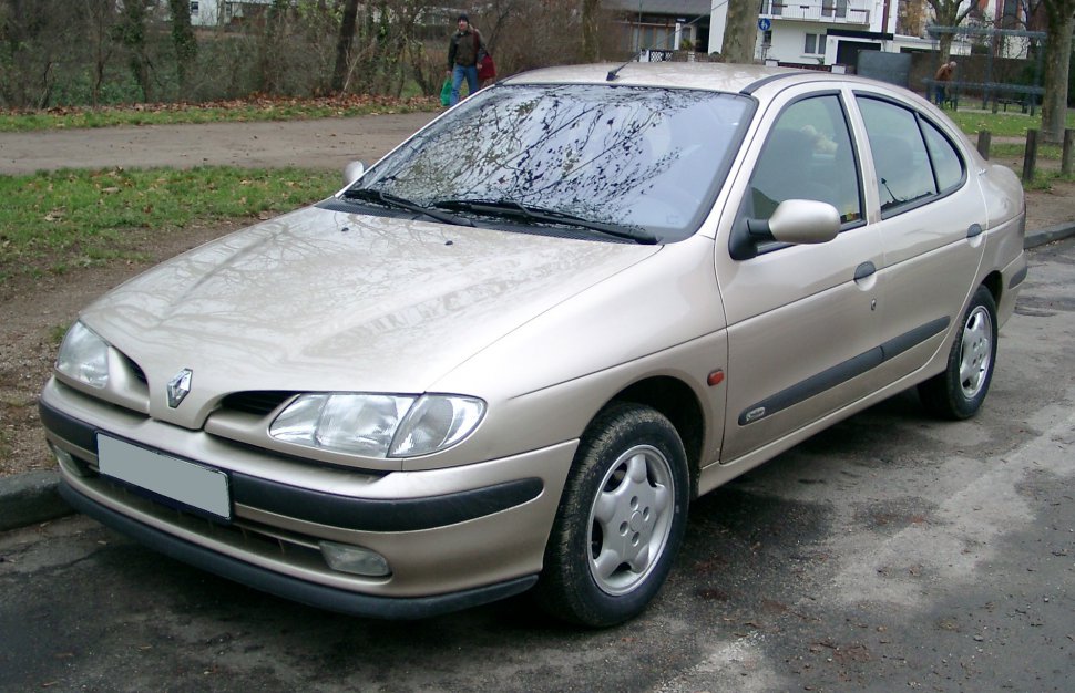 Renault Megane 2.0i (114 Hp)