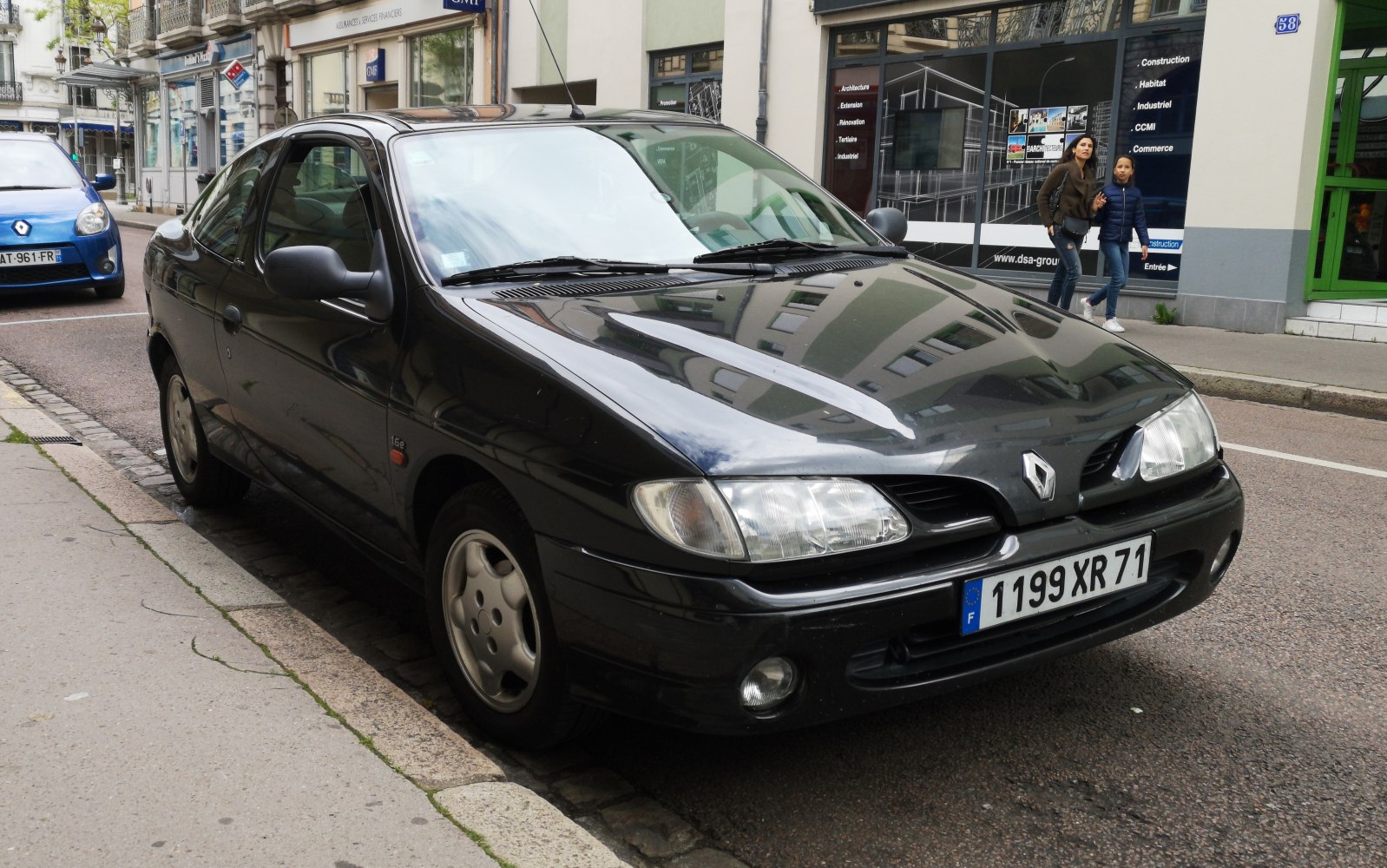 Renault Megane 1.6i (90 Hp)